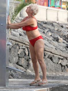 Denise Welch feet photo 1