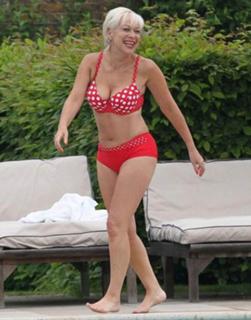 Denise Welch feet photo 5