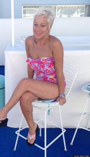 Denise Welch feet photo 3