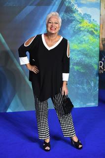 Denise Welch feet photo 4