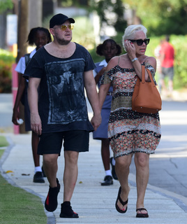 Denise Welch feet photo 5