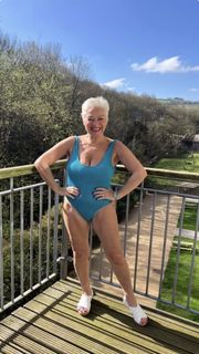 Denise Welch feet photo 4
