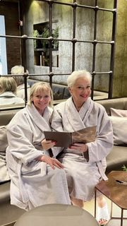 Denise Welch feet photo 3