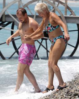 Denise Welch feet photo 11