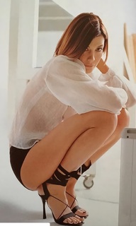Deniz Akkaya feet photo 1