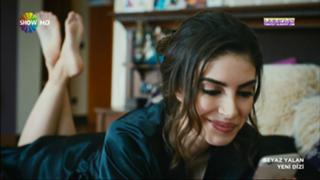 Deniz Baysal feet photo thumbnail