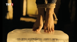 Deniz Baysal feet photo thumbnail