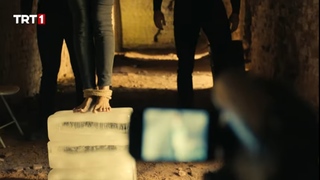 Deniz Baysal feet photo thumbnail