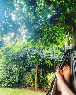 Deniz Ugur feet photo 1