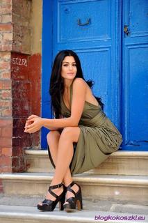 Deniz Çakir feet photo thumbnail