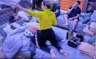 Deolane Bezerra feet photo 3