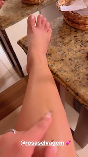 Deolane Bezerra feet photo 12