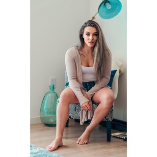 Deonna Purrazzo feet photo thumbnail