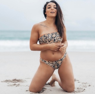 Deonna Purrazzo feet photo thumbnail