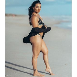 Deonna Purrazzo feet photo thumbnail