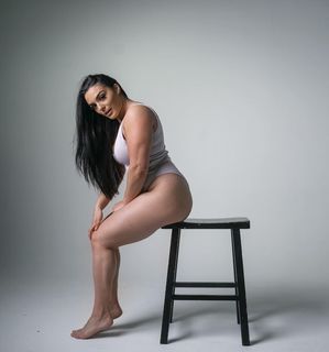 Deonna Purrazzo feet photo thumbnail