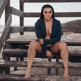 Deonna Purrazzo feet photo thumbnail
