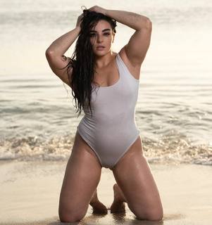 Deonna Purrazzo feet photo thumbnail