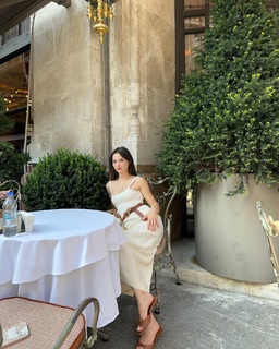 Derya Pinar Ak feet photo thumbnail