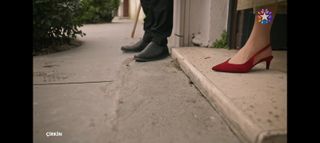 Derya Pinar Ak feet photo 17