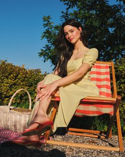 Derya Pinar Ak feet photo 1