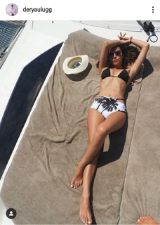 Derya Ulug feet photo 1