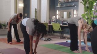 Desi Lydic feet photo thumbnail