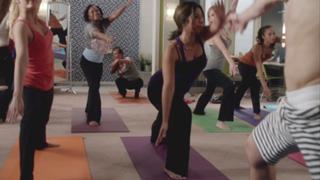 Desi Lydic feet photo thumbnail