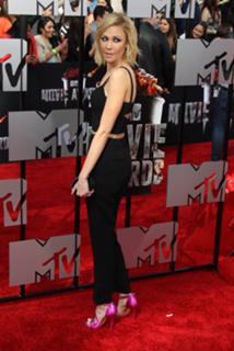 Desi Lydic feet photo thumbnail