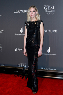 Desi Lydic feet photo thumbnail