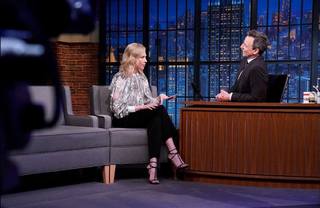 Desi Lydic feet photo thumbnail