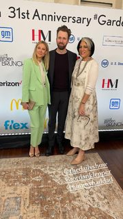 Desi Lydic feet photo thumbnail