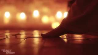 Desi Lydic feet photo thumbnail