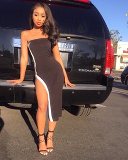 Desiree Mitchell feet photo thumbnail