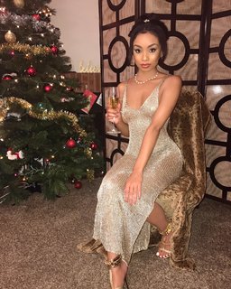Desiree Mitchell feet photo thumbnail