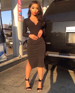 Desiree Mitchell feet photo thumbnail