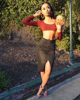Desiree Mitchell feet photo thumbnail