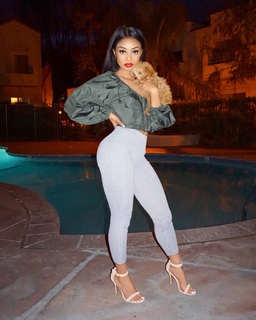 Desiree Mitchell feet photo thumbnail