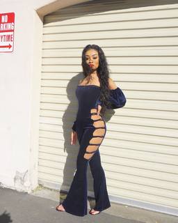 Desiree Mitchell feet photo thumbnail
