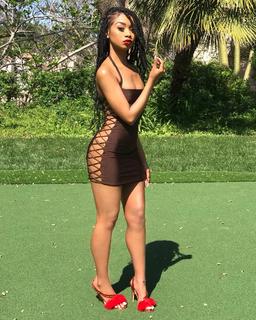 Desiree Mitchell feet photo thumbnail