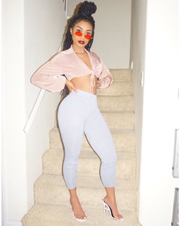 Desiree Mitchell feet photo thumbnail