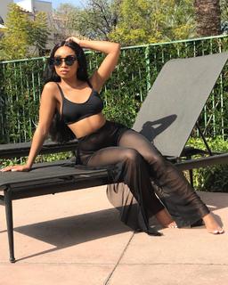 Desiree Mitchell feet photo thumbnail