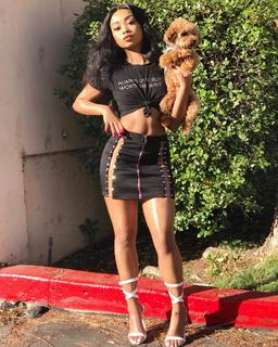 Desiree Mitchell feet photo thumbnail