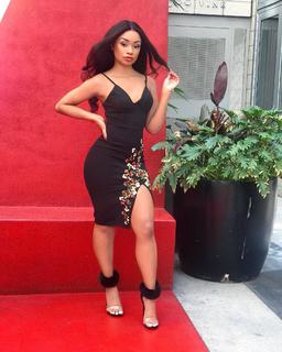 Desiree Mitchell feet photo thumbnail