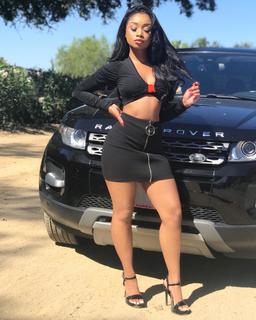 Desiree Mitchell feet photo thumbnail