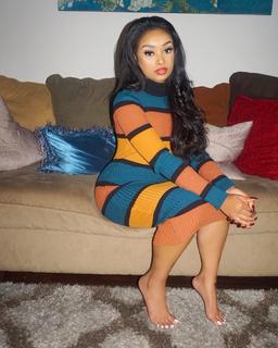 Desiree Mitchell feet photo thumbnail