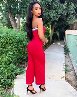 Desiree Mitchell feet photo thumbnail