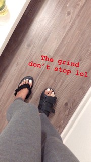 Desiree Mitchell feet photo thumbnail