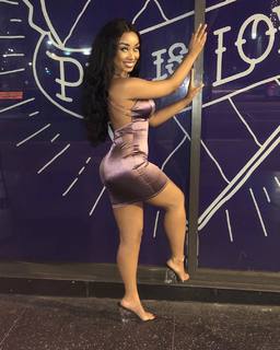 Desiree Mitchell feet photo thumbnail