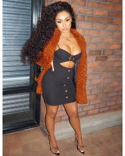 Desiree Mitchell feet photo thumbnail